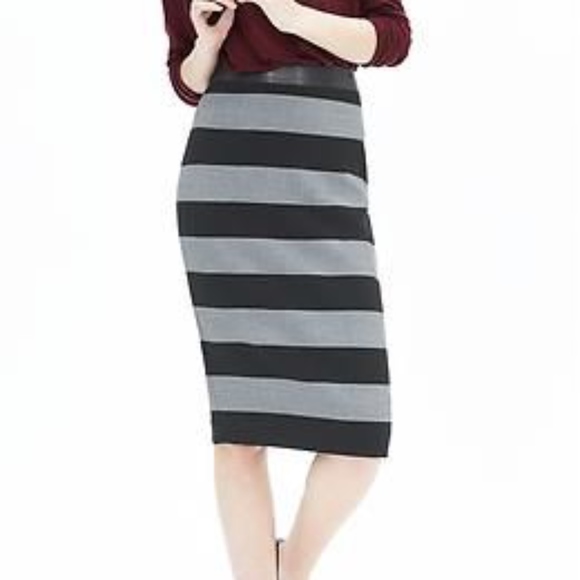 Banana Republic Dresses & Skirts - BANANA REPUBLIC PENCIL SKIRT WITH LEATHER BAND
